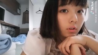 Tiktok成人片,悶騷日本女友發春視頻